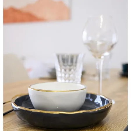 3 Pieces, Proche De Paris Terrasse * Romainville